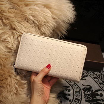 Bottega Veneta Intrecciato Nappa Zip Around Wallets 114073 OffWhite Bottega Veneta Intrecciato Nappa Zip Around Wallets 114073 OffWhite