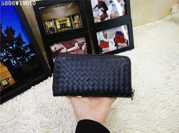 Bottega Veneta Intrecciato Calfskin Zip Around Wallet BV5808 Black Bottega Veneta Intrecciato Calfskin Zip Around Wallet BV5808 Black