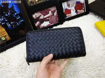 Bottega Veneta Intrecciato Nappa Zip Around Wallet BV5808 Black Bottega Veneta Intrecciato Nappa Zip Around Wallet BV5808 Black