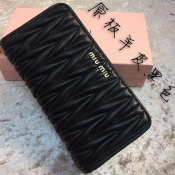 miu miu Matelasse Nappa Leather Wallet MM30150 Black miu miu Matelasse Nappa Leather Wallet MM30150 Black