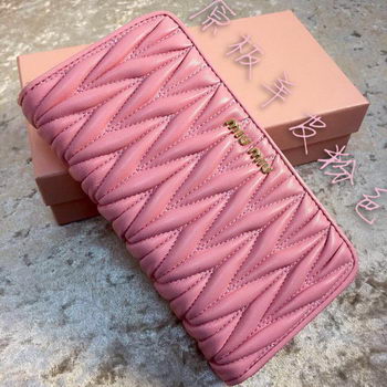 miu miu Matelasse Nappa Leather Wallet MM30150 Pink miu miu Matelasse Nappa Leather Wallet MM30150 Pink