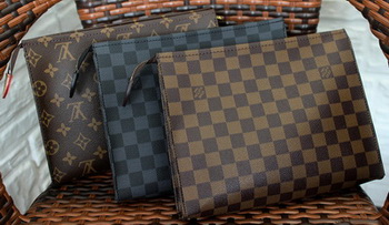 Louis Vuitton Monogram Canvas TOILETRY POUCH 26 M47542 Louis Vuitton Monogram Canvas TOILETRY POUCH 26 M47542