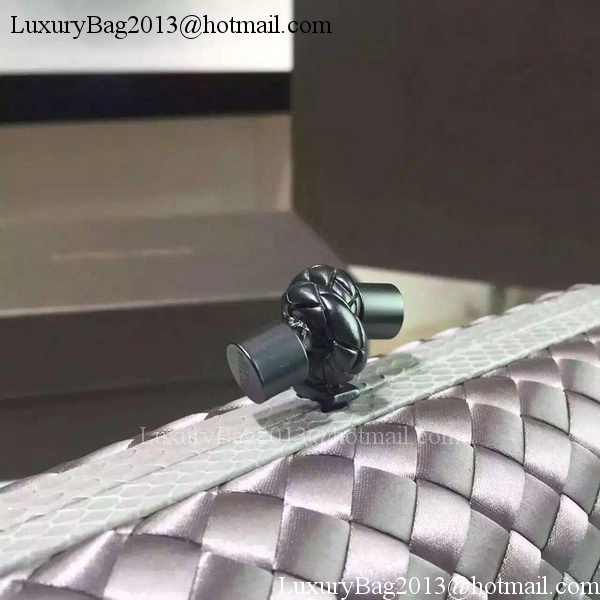Bottega Veneta STRETCH Knot Sheepskin Leather Clutch BV8651 Silver Bottega Veneta STRETCH Knot Sheepskin Leather Clutch BV8651 Silver