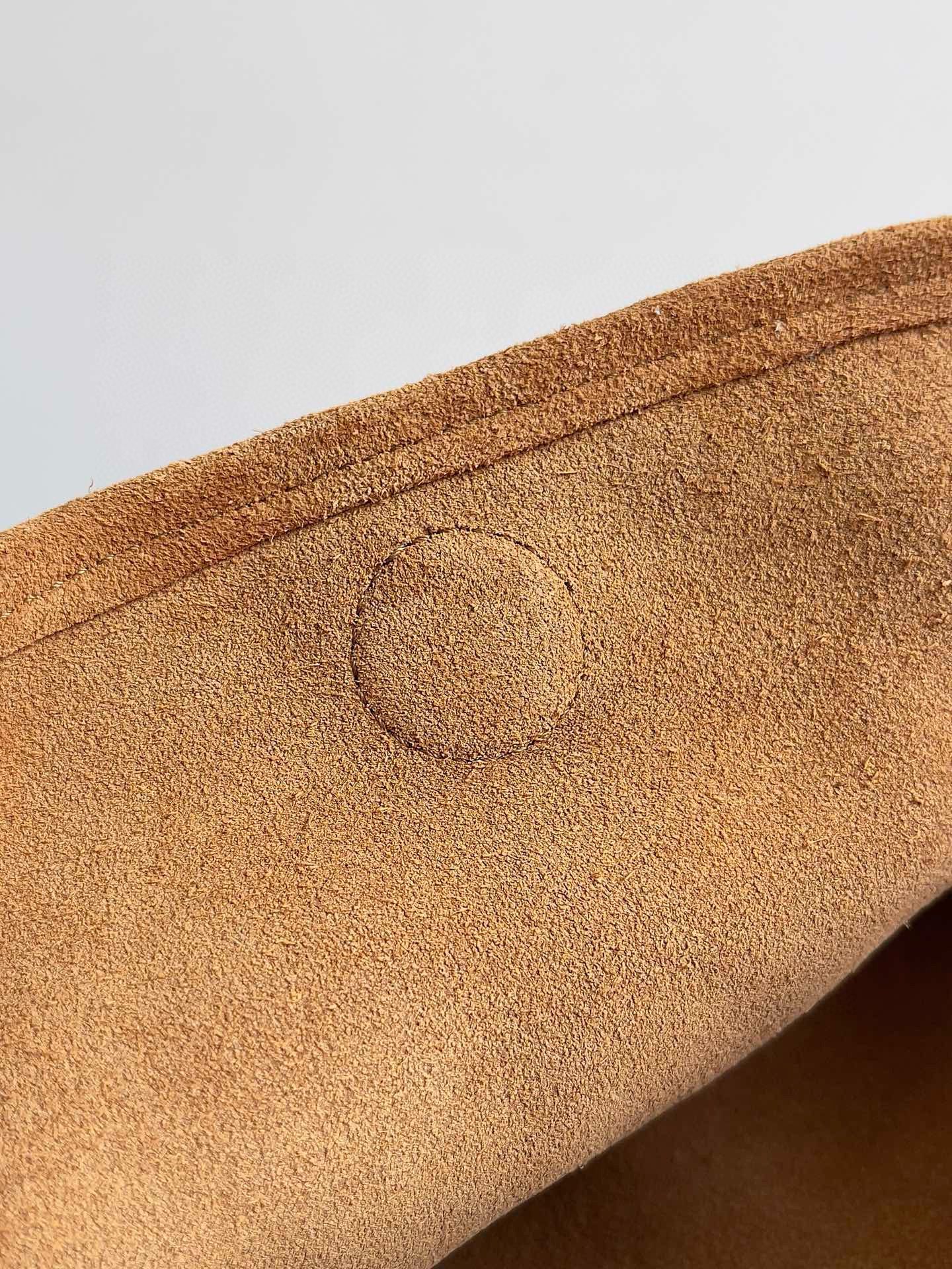 Bottega Veneta Large Hop Bag 763970 Brown Bottega Veneta Large Hop Bag 763970 Brown