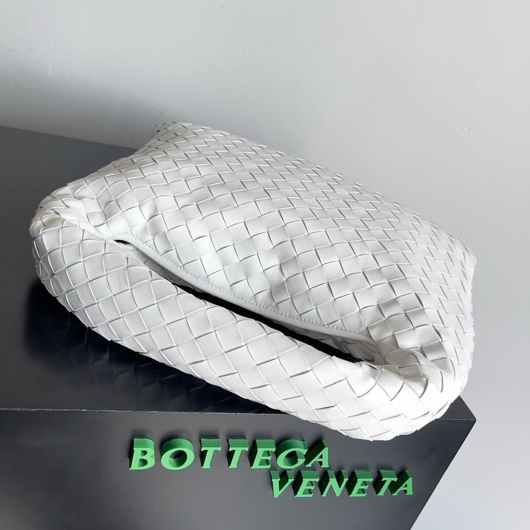 Bottega Veneta Medium Hop Original Leather Bag 763966 White Bottega Veneta Medium Hop Original Leather Bag 763966 White
