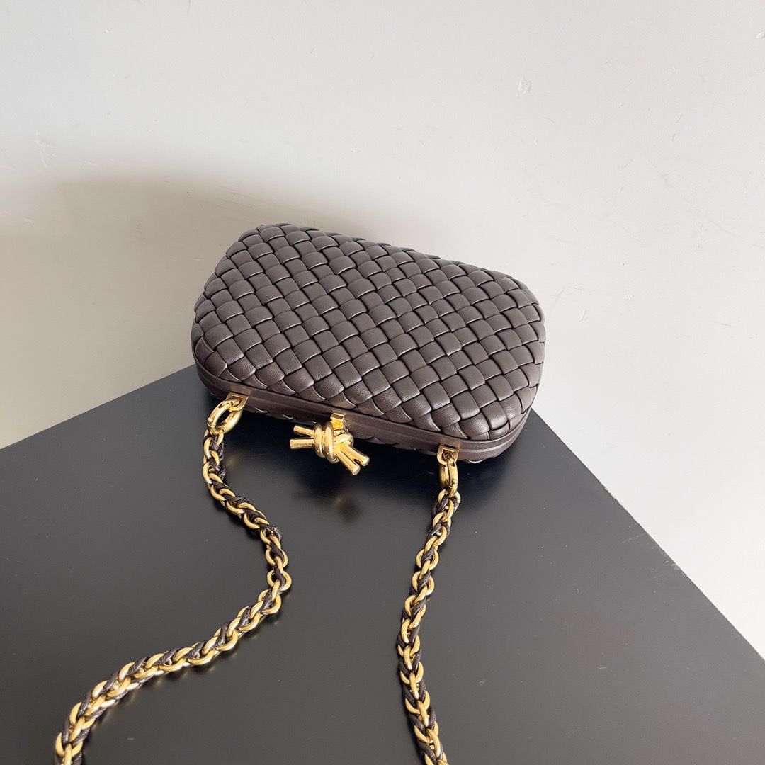 Bottega Veneta Knot Original Leather Chain Bag 717622 Fondant Bottega Veneta Knot Original Leather Chain Bag 717622 Fondant
