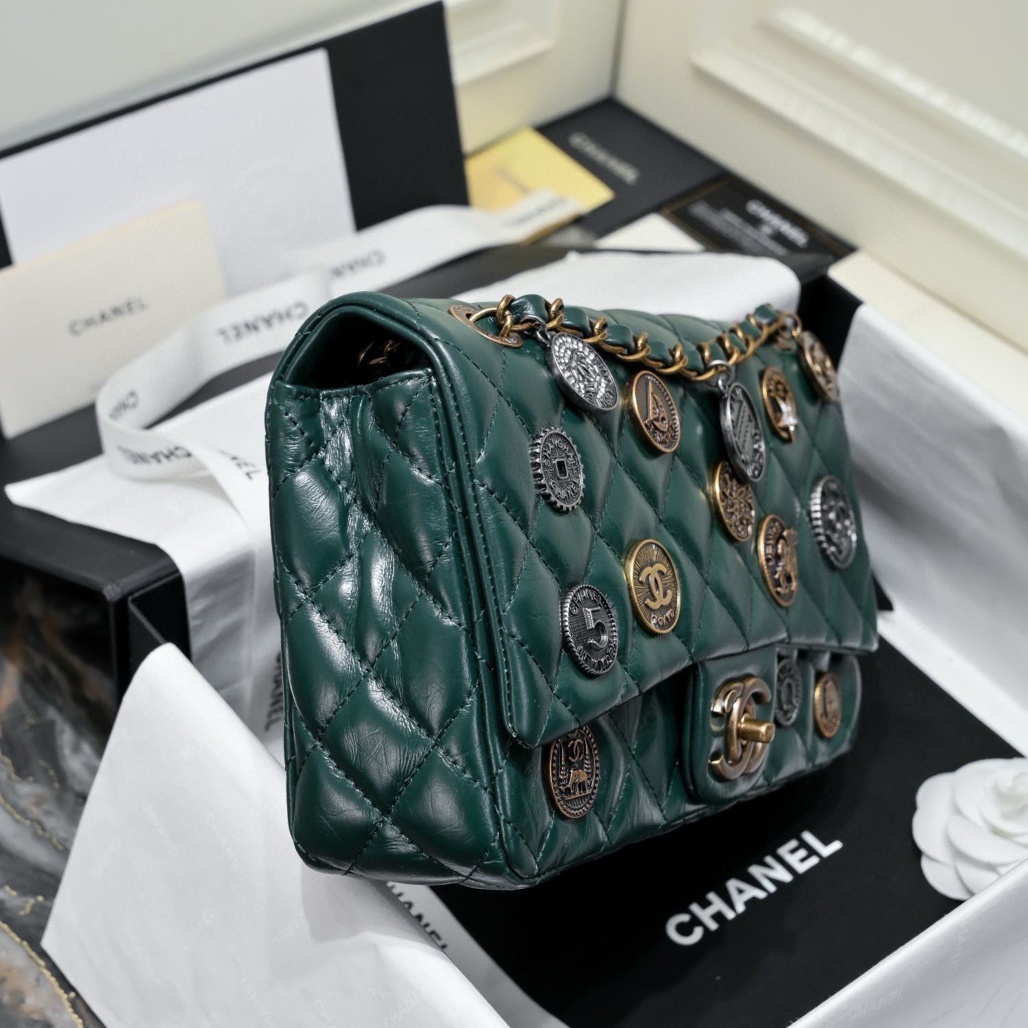 Chanel 2.55 Series Flap Bag Original Sheepskin Leather 92674 Dark Green Bronze-Tone Chanel 2.55 Series Flap Bag Original Sheepskin Leather 92674 Dark Green Bronze-Tone