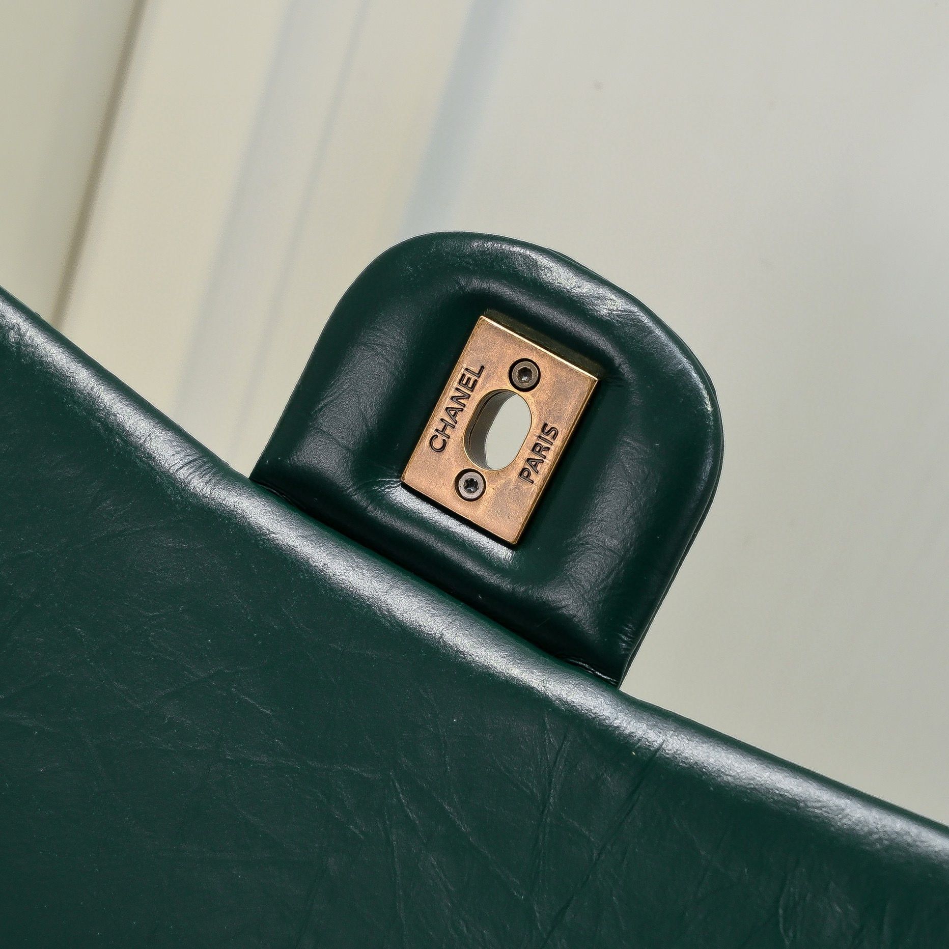 Chanel 2.55 Series Flap Bag Original Sheepskin Leather 92674 Dark Green Bronze-Tone Chanel 2.55 Series Flap Bag Original Sheepskin Leather 92674 Dark Green Bronze-Tone