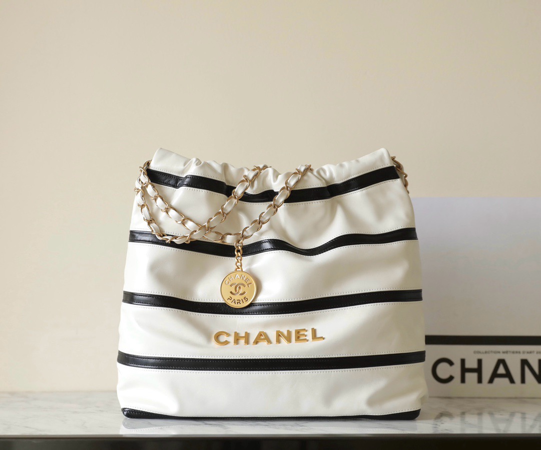 CHANEL 22 HANDBAG AS3260 White & Black CHANEL 22 HANDBAG AS3260 White & Black