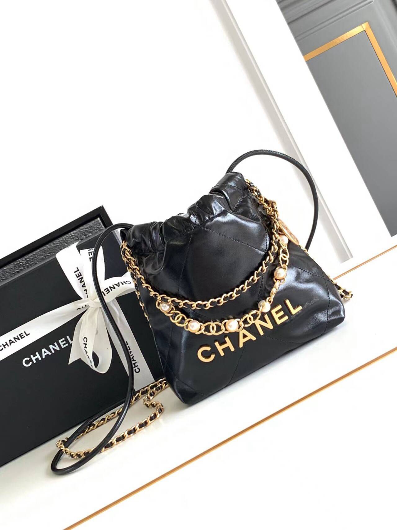 CHANEL 22 Mini Pearl Chain Handbag AS3980 Black CHANEL 22 Mini Pearl Chain Handbag AS3980 Black