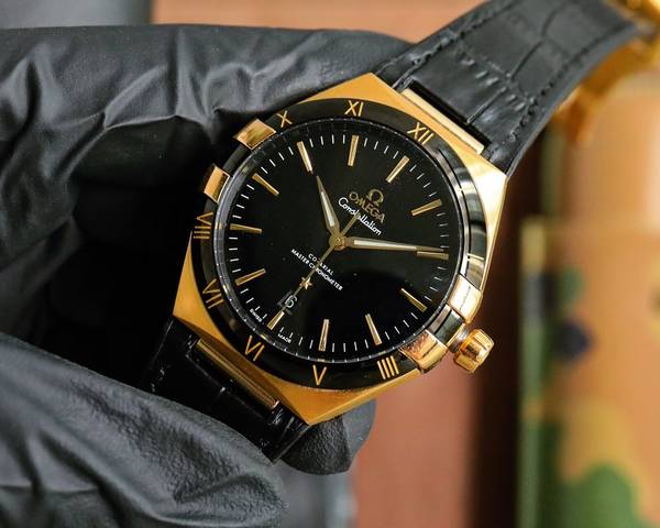 Omega Watch OMW00861