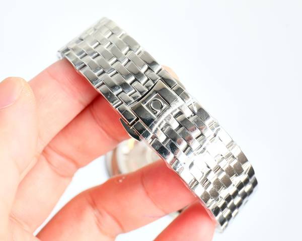 Omega Watch OMW00865