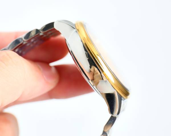 Omega Watch OMW00867-1