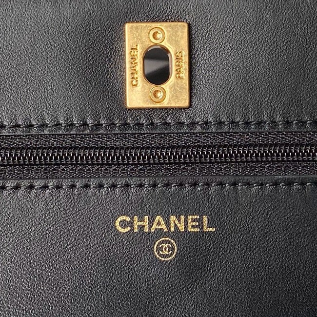 Chanel CLUTCH WITH CHAIN AP4062 black