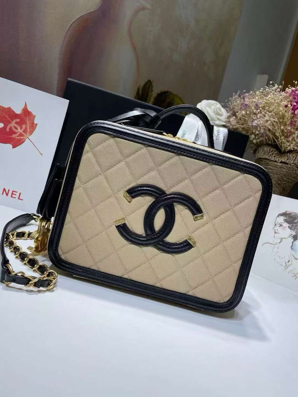 Chanel Original Leather Medium Cosmetic Bag 93443 Apricot&Black Chanel Original Leather Medium Cosmetic Bag 93443 Apricot&Black