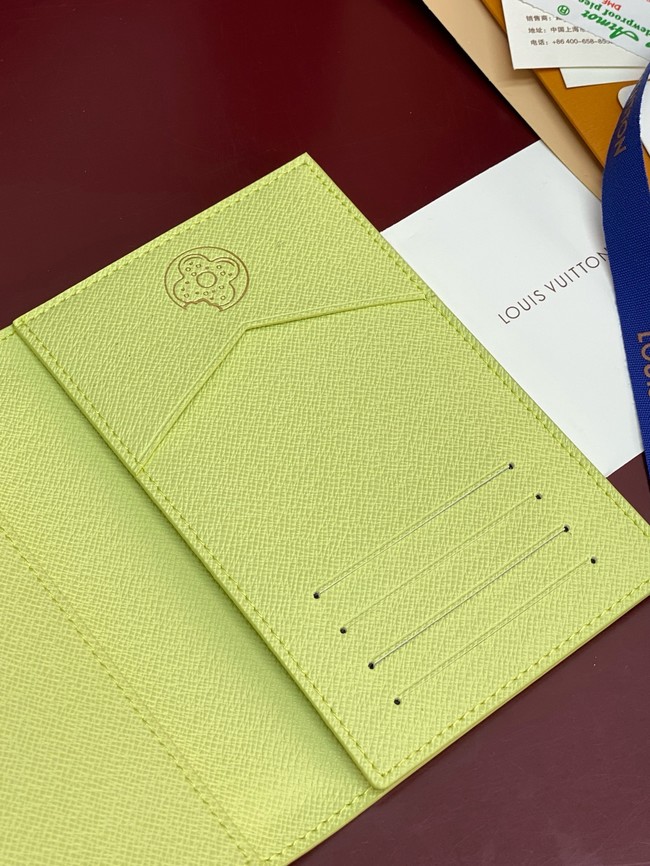 Louis Vuitton Passport Cover M28040 Pistachio