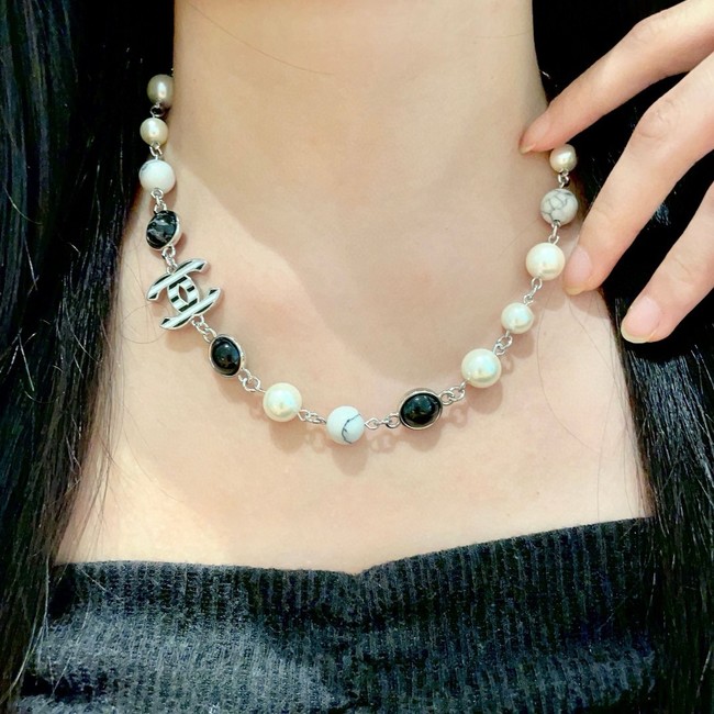 Chanel necklace CE82006
