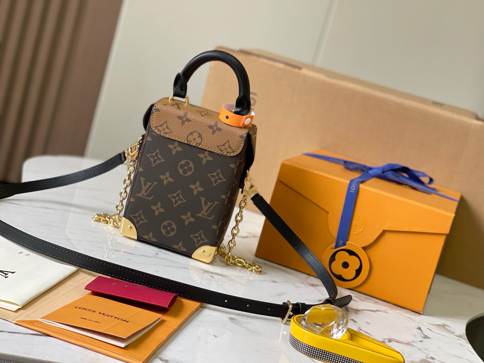 Louis Vuitton Monogram Canvas Camera Box Bag M82465 Brown Louis Vuitton Monogram Canvas Camera Box Bag M82465 Brown
