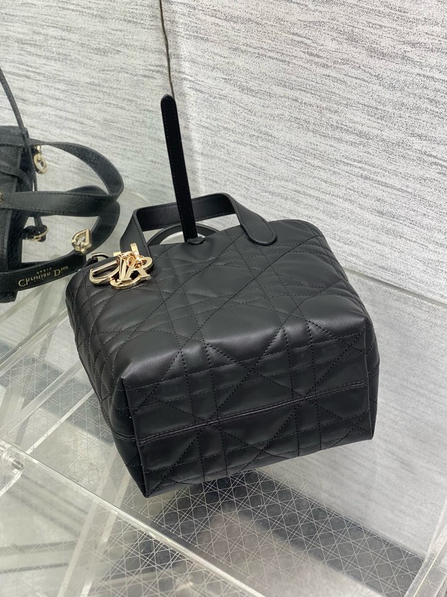 Small Dior Toujours Vertical Tote Bag Macrocannage Crinkled Calfskin M2835 black &gold