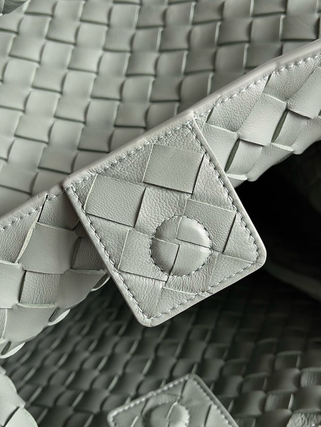 Bottega Veneta Parachute 826212 Travertine&Brass finish