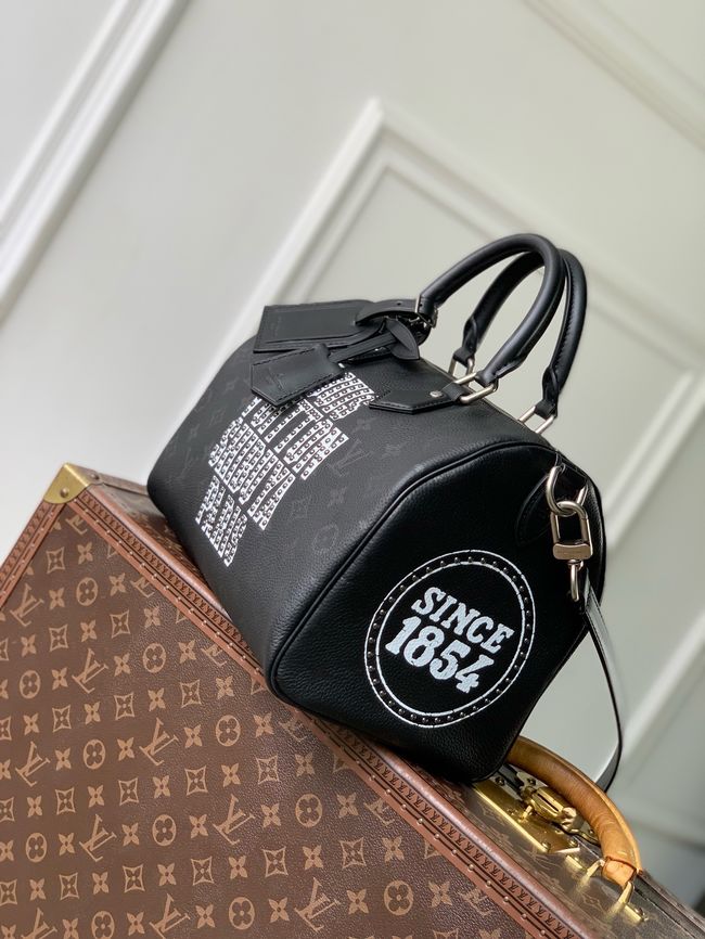 Louis Vuitton RUNWAY Speedy P9 Bandouliere M26180 black
