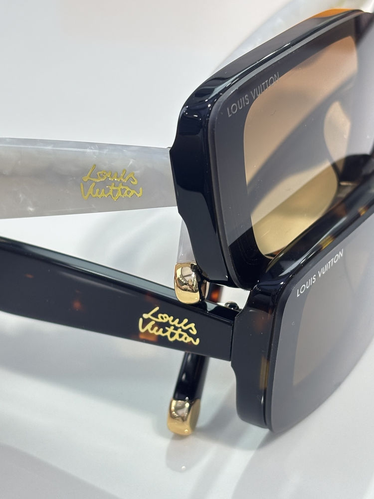 Louis Vuitton Sunglasses LVS00021-1 Louis Vuitton Sunglasses LVS00021-1