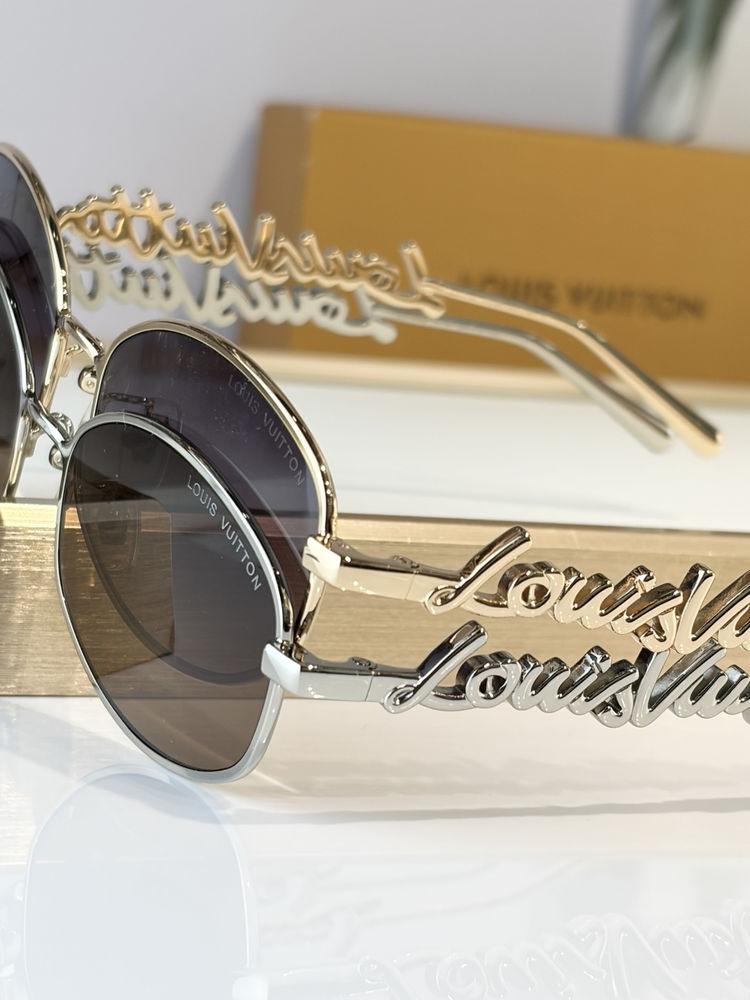 Louis Vuitton Sunglasses LVS00022-1 Louis Vuitton Sunglasses LVS00022-1