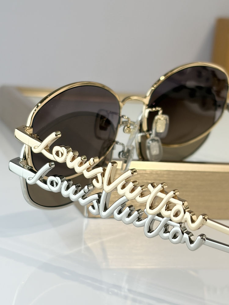 Louis Vuitton Sunglasses LVS00022-1 Louis Vuitton Sunglasses LVS00022-1