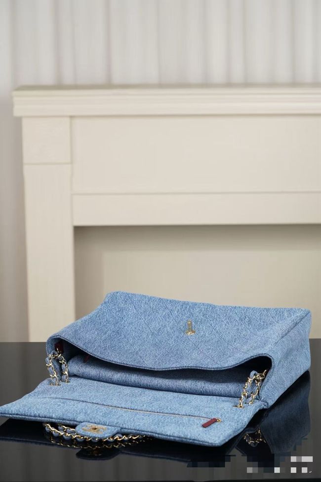 Chanel Maxi Flapbag Denim AS5640 Blue