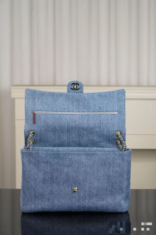 Chanel Maxi Flapbag Denim AS5640 Blue