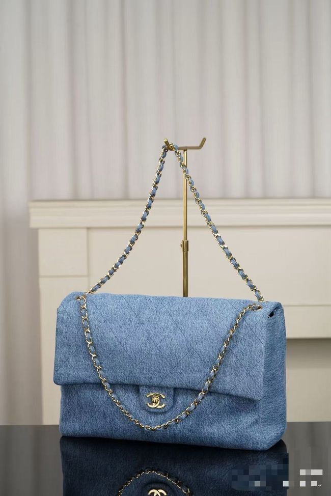 Chanel Maxi Flapbag Denim AS5640 Blue