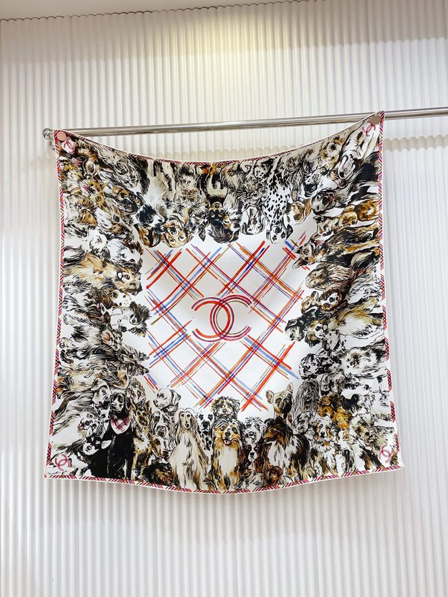 Chanel silk scarf B25981-2