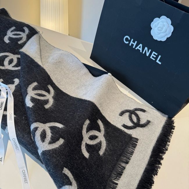 Chanel cashmere scarf B25986-2