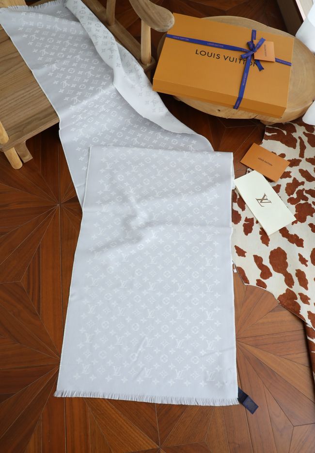 Louis Vuitton New Forevergram Scarf M9A253-2