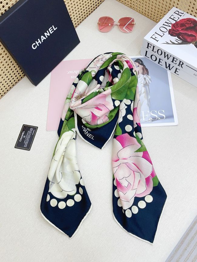 Chanel Wool and Silk Shawl AAC490-1