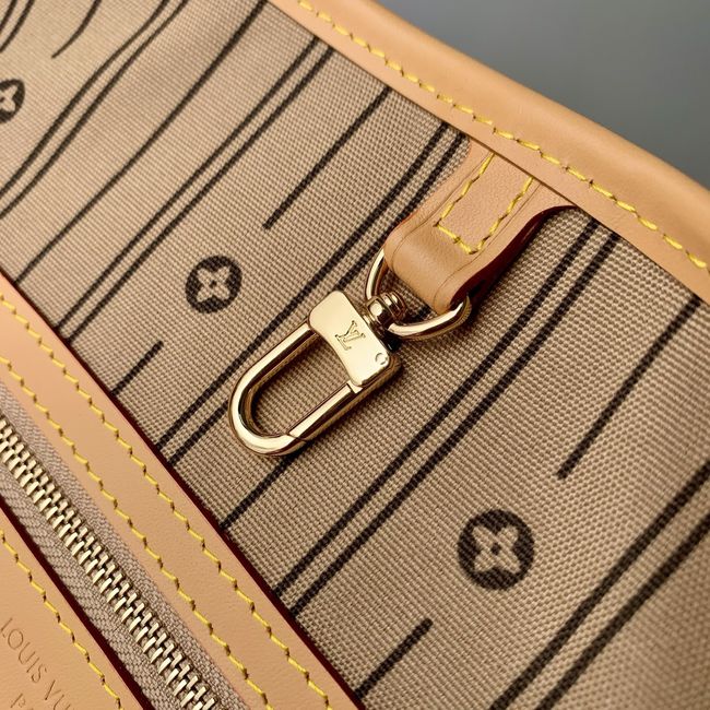 Louis Vuitton Monogram Canvas M40354