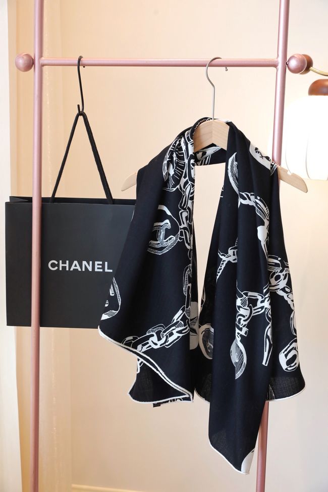 Chanel Wool and Silk Shawl AAC492-3