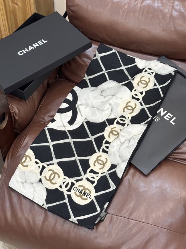 Chanel Wool and Silk Shawl AAC078-1 Chanel Wool and Silk Shawl AAC078-1