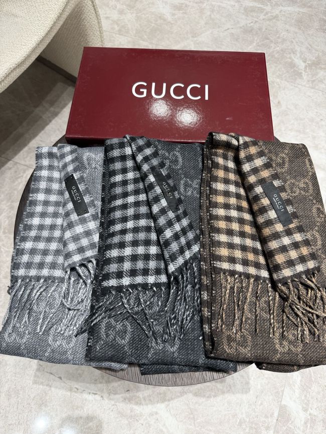 Gucci Reversible Cashmere scarf A010HK-1 Gucci Reversible Cashmere scarf A010HK-1
