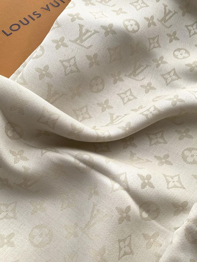Louis Vuitton Monogram Shine Shawl M9A256-4 Louis Vuitton Monogram Shine Shawl M9A256-4