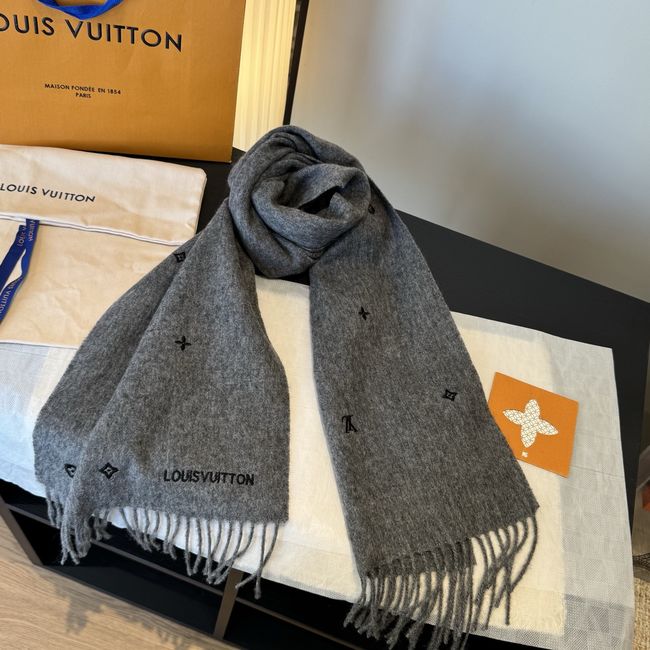 Louis Vuitton New Forevergram Scarf M9A255-1 Louis Vuitton New Forevergram Scarf M9A255-1