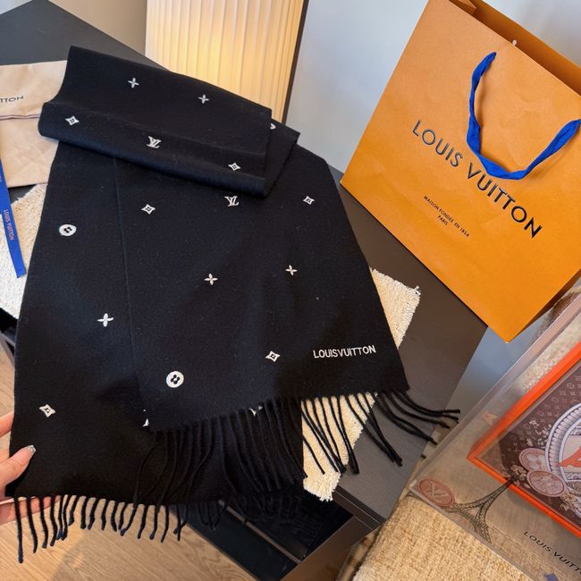 Louis Vuitton New Forevergram Scarf M9A255-2 Louis Vuitton New Forevergram Scarf M9A255-2