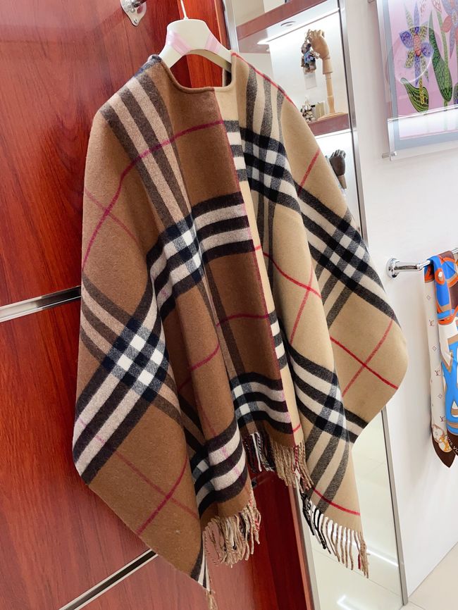 Burberry Cashmere cape BU0032-2 Burberry Cashmere cape BU0032-2
