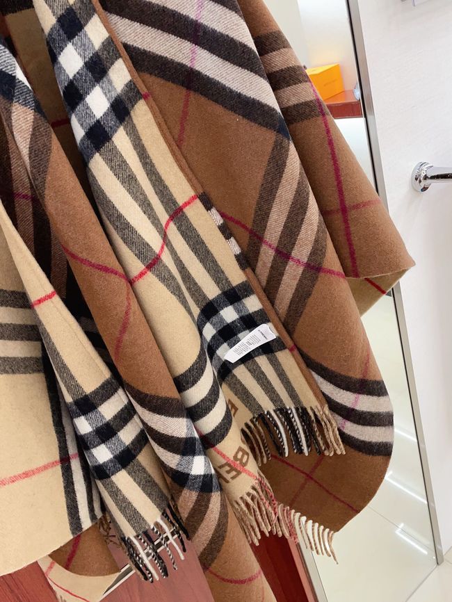 Burberry Cashmere cape BU0032-2 Burberry Cashmere cape BU0032-2