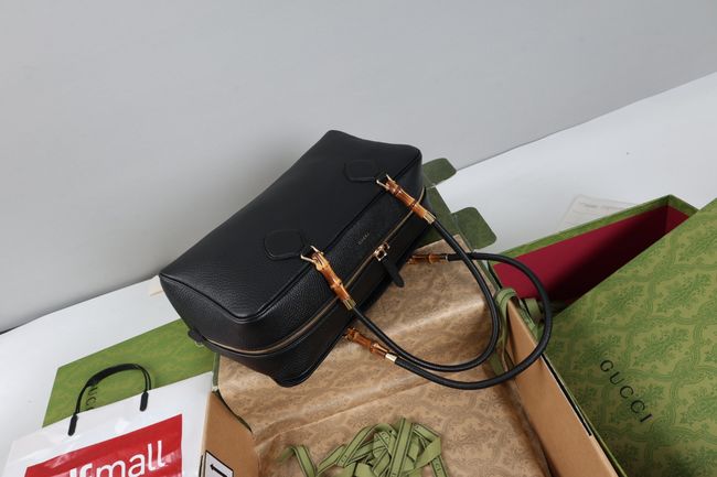 Gucci Large boston bag with bamboo A006OD Black