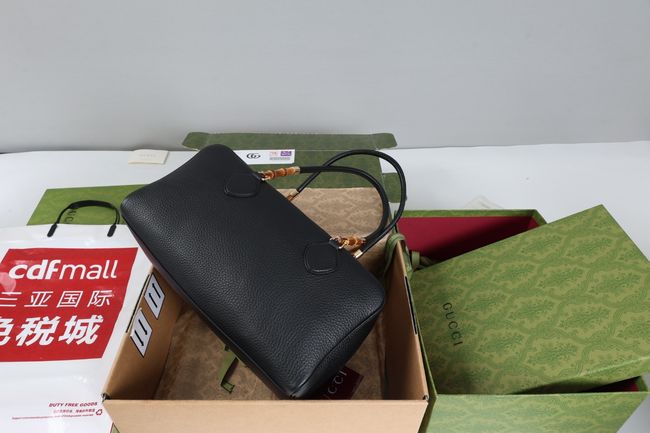 Gucci Large boston bag with bamboo A006OD Black