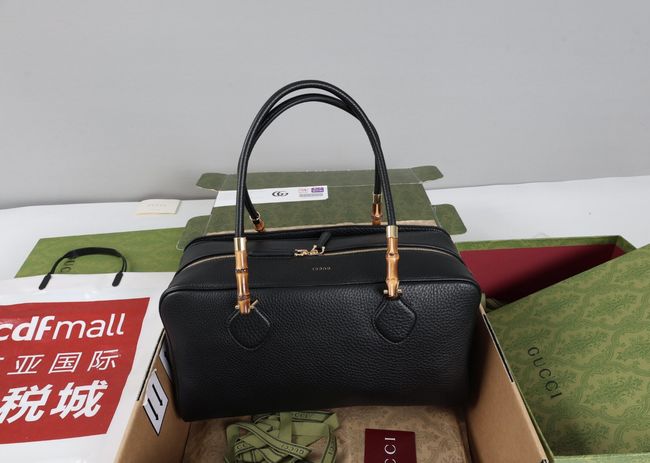Gucci Large boston bag with bamboo A006OD Black