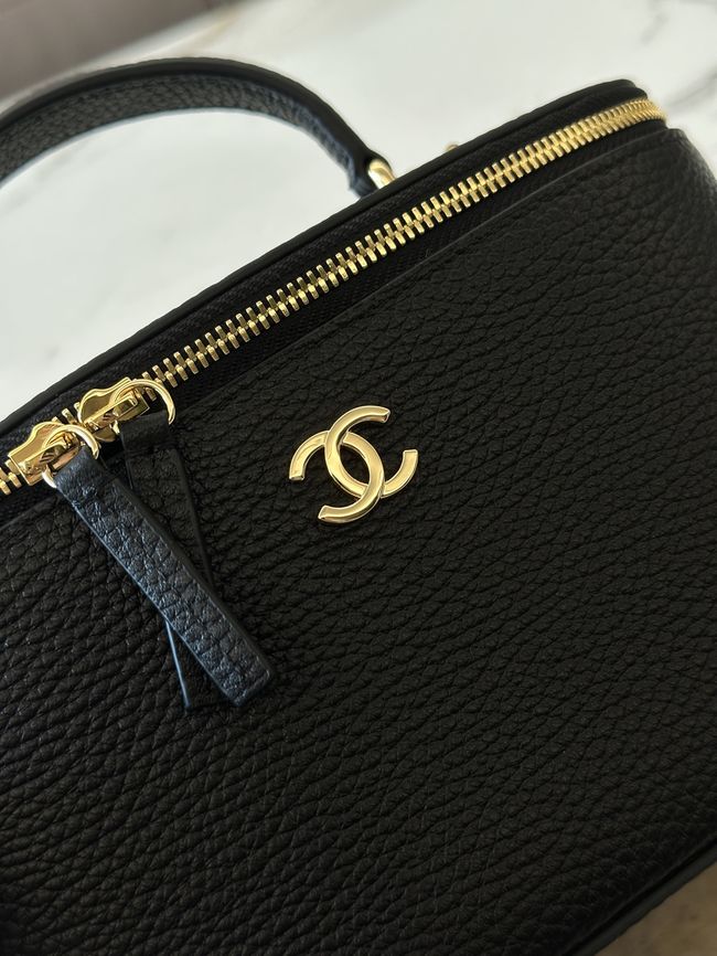 Chanel Vanity with Chain AP5574 black