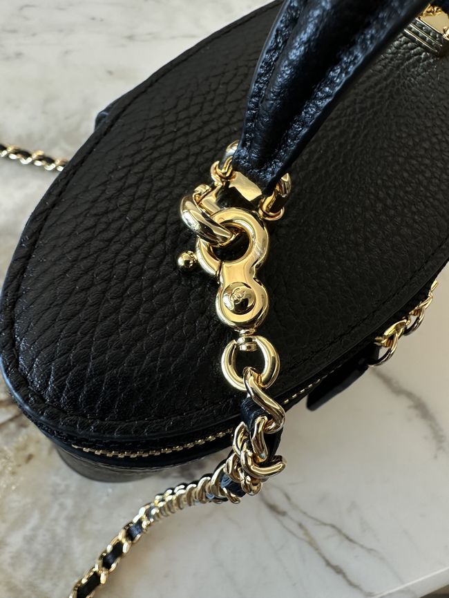 Chanel Vanity with Chain AP5574 black
